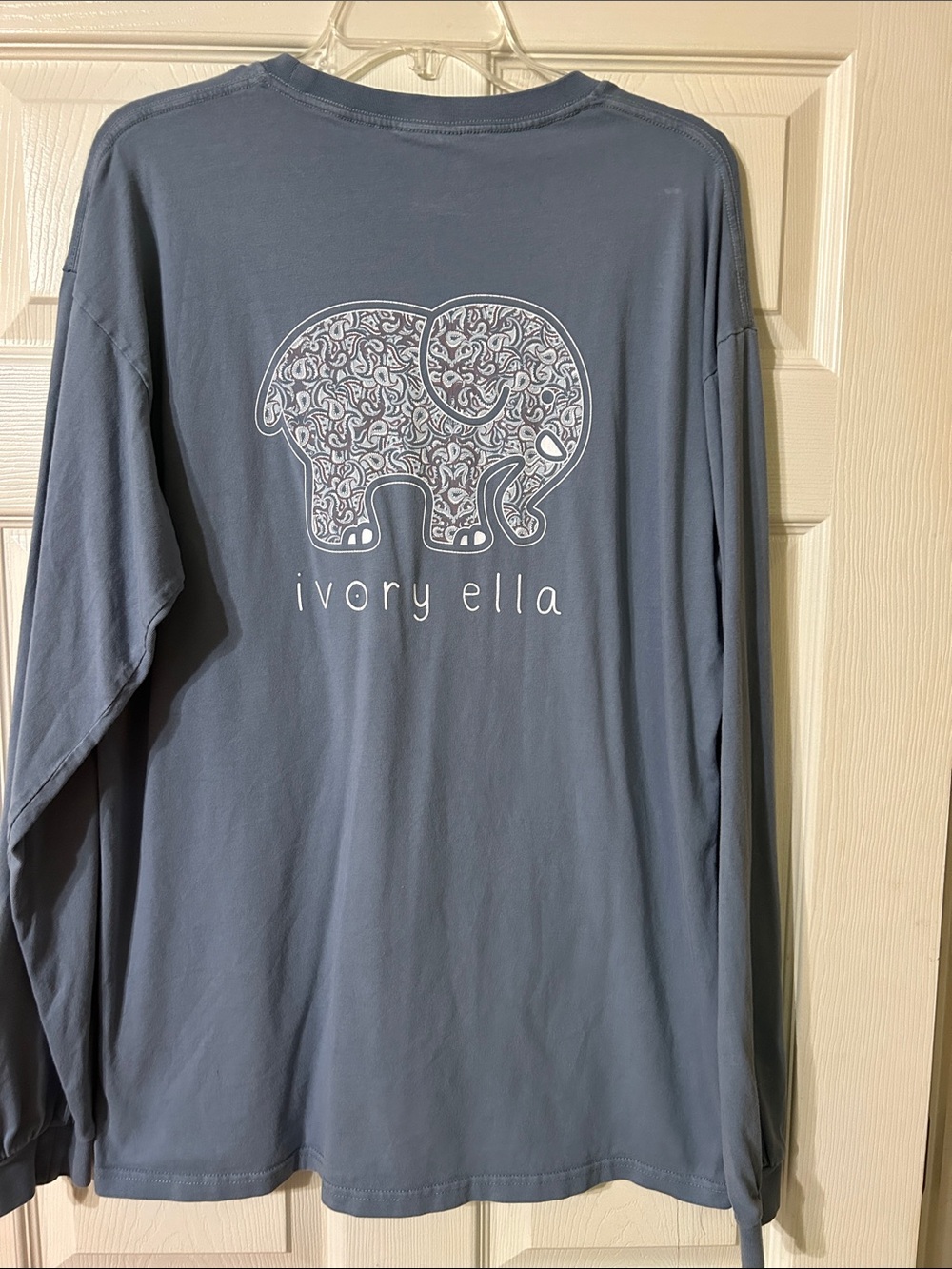 Ivory Ella Blue Paisley Tee - Picture 5 of 6
